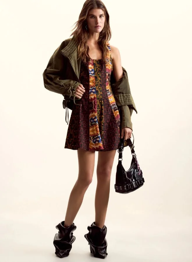 ديسيجوال فستان بحمالات من تصميم السيد كريستيان لاكروا